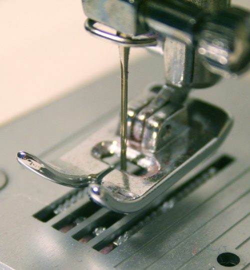 sewing machine, sewing, sew-2613527.jpg